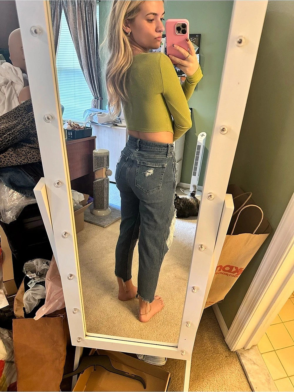 Hollister Curvy High-Rise Mom Jeans Distressed High-Rise Jeans in Blue Size 0 - Picture 5 of 5